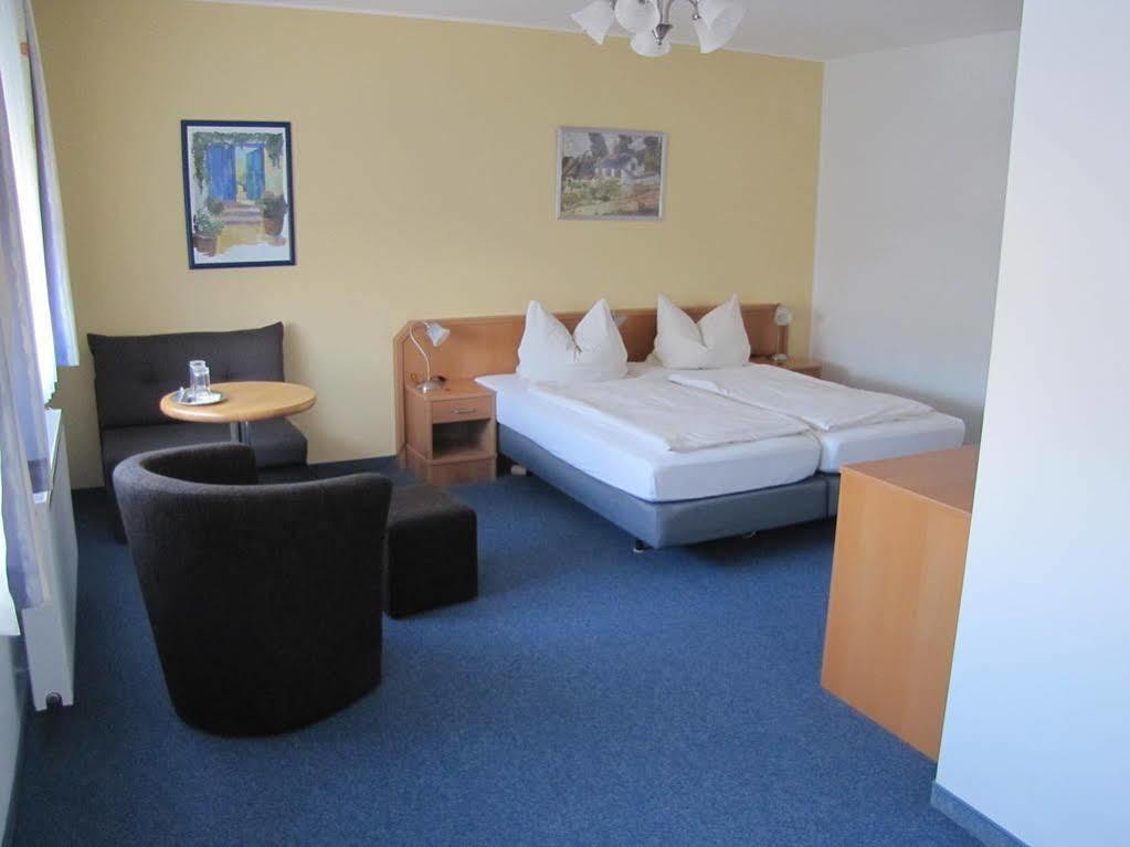 Hotel Am Weyerhof Kerpen  Buitenkant foto